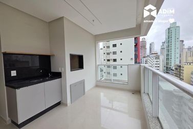 Apartamento para alugar - 170m&sup2; - Centro