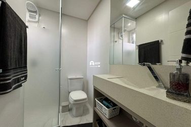 Apartamento para alugar - 137m&sup2; - Meia Praia