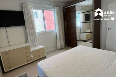 Apartamento para alugar - 110m&sup2; - Meia Praia