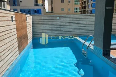 Apartamento &agrave; venda - 130m&sup2; - Meia Praia
