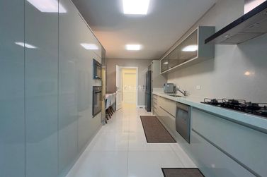 Apartamento &agrave; venda - 281m&sup2; - Meia Praia