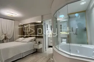 Apartamento &agrave; venda - 163m&sup2; - Meia Praia