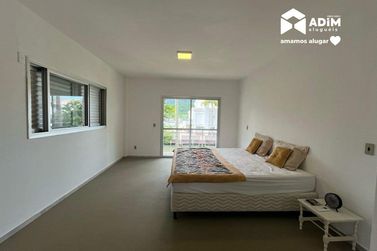 Casa para alugar - 323m&sup2; - Barra