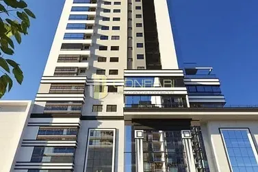 Apartamento &agrave; venda - 198m&sup2; - Meia Praia