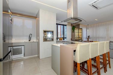 Apartamento &agrave; venda - 136m&sup2; - Pioneiros