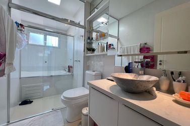 Apartamento &agrave; venda - 171m&sup2; - Meia Praia