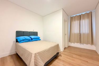 Apartamento &agrave; venda - 160m&sup2; - Centro