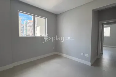 Apartamento &agrave; venda - 190m&sup2; - Meia Praia