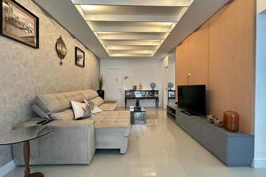 Apartamento &agrave; venda - 163m&sup2; - Meia Praia
