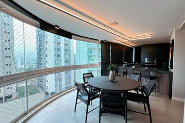 Apartamento &agrave; venda - 400m&sup2; - Meia Praia