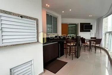 Apartamento &agrave; venda - 130m&sup2; - Meia Praia