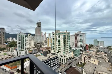 Apartamento &agrave; venda - 138m&sup2; - Centro