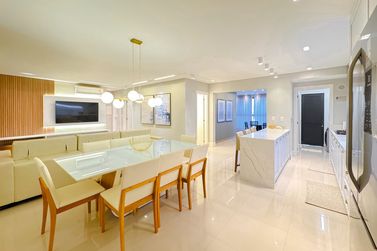 Apartamento &agrave; venda - 124m&sup2; - Meia Praia