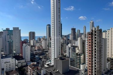 Apartamento &agrave; venda - 137m&sup2; - Centro