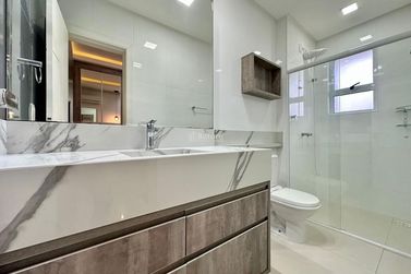 Apartamento &agrave; venda - 300m&sup2; - Meia Praia