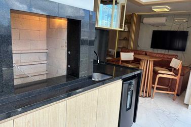 Apartamento &agrave; venda - 110m&sup2; - Meia Praia