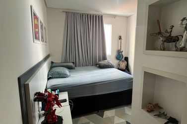 Apartamento &agrave; venda - 120m&sup2; - Meia Praia