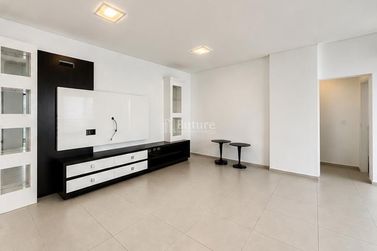 Apartamento &agrave; venda - 208m&sup2; - Meia Praia