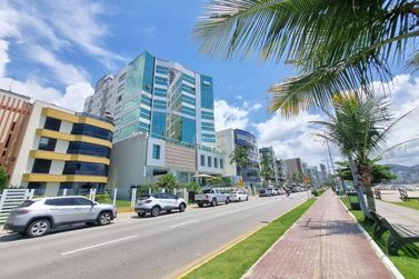 Apartamento &agrave; venda - 345m&sup2; - Centro