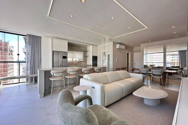 Apartamento &agrave; venda - 1382m&sup2; - Meia Praia