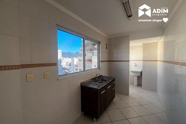 Apartamento para alugar - 83m&sup2; - Centro