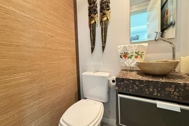 Apartamento &agrave; venda - 85m&sup2; - Meia Praia
