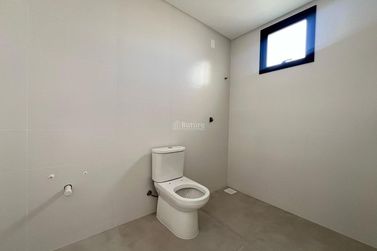 Apartamento &agrave; venda - 132m&sup2; - Meia Praia