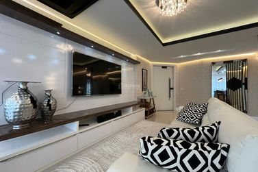 Apartamento &agrave; venda - 229m&sup2; - Meia Praia