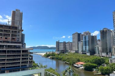 Apartamento &agrave; venda - 132m&sup2; - Meia Praia