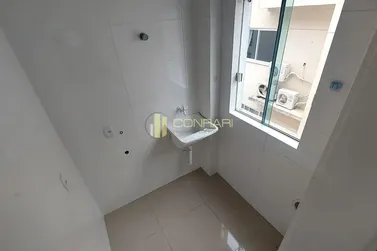 Apartamento para alugar - 70m&sup2; - meia praia