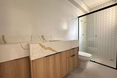 Apartamento &agrave; venda - 119m&sup2; - Meia Praia