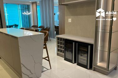 Apartamento para alugar - 160m&sup2; - Meia Praia