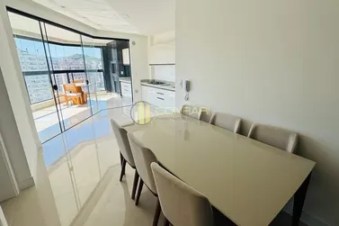 Apartamento &agrave; venda - 139m&sup2; - Meia Praia