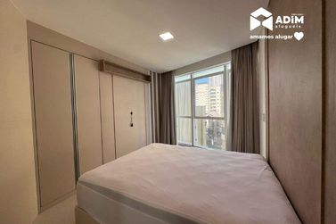Apartamento para alugar - 190m&sup2; - Meia Praia