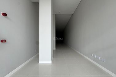 Sala Comercial &agrave; venda - 156m&sup2; - Centro