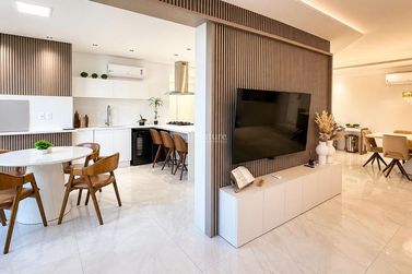 Apartamento &agrave; venda - 195m&sup2; - Meia Praia