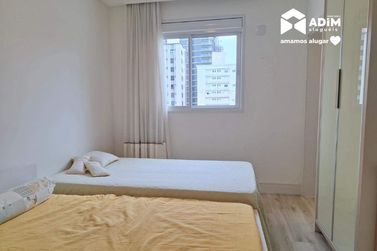 Apartamento para alugar - 127m&sup2; - Meia Praia