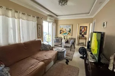 Casa &agrave; venda - 250m&sup2; - Casa Branca