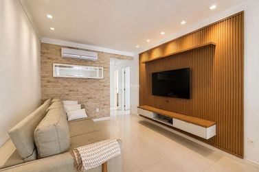 Apartamento &agrave; venda - 108m&sup2; - Centro