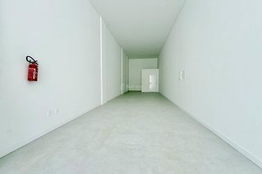 Sala Comercial &agrave; venda - 76m&sup2; - Morretes