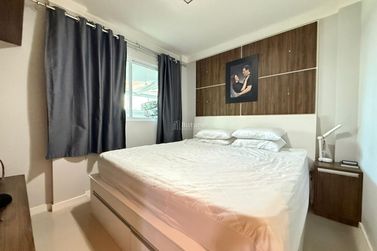 Apartamento &agrave; venda - 85m&sup2; - Meia Praia