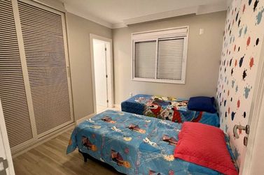 Apartamento &agrave; venda - 128m&sup2; - Meia Praia