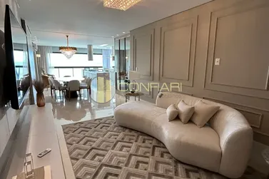 Apartamento &agrave; venda - 180m&sup2; - Meia Praia