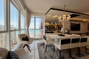 Apartamento &agrave; venda - 229m&sup2; - Meia Praia