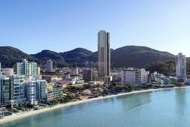 Apartamento &agrave; venda - 122m&sup2; - Centro