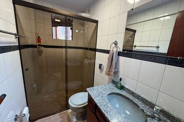 Apartamento &agrave; venda - 137m&sup2; - Meia Praia