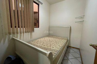 Apartamento &agrave; venda - 80m&sup2; - Meia Praia