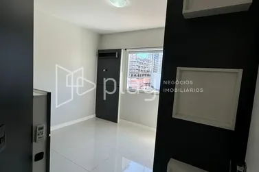 Apartamento &agrave; venda - 100m&sup2; - Meia Praia