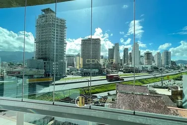 Apartamento &agrave; venda - 271m&sup2; - Meia Praia