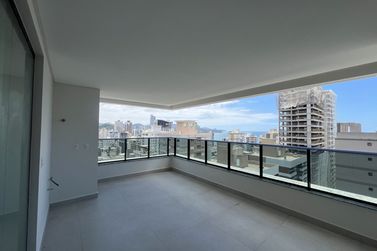 Apartamento &agrave; venda - 184m&sup2; - Meia Praia